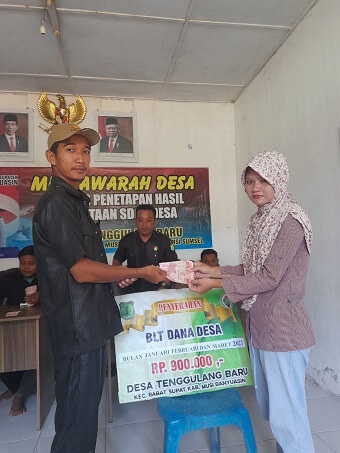 BLT-Dana Desa Perdana Tahun 2023 Desa Tenggulang Baru Sesuai Permenkeu RI Nomor 201 Tahun 2022-17