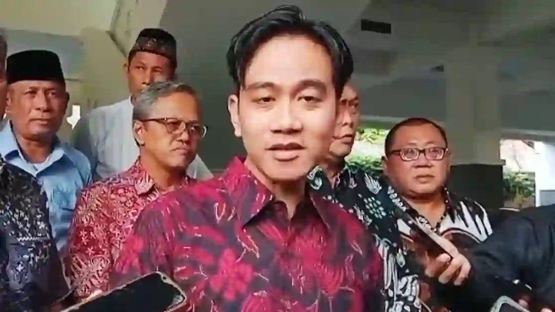 Gibran Rakabuming Raka Resmi Mengundurkan Diri sebagai Walikota Surakarta dan Boyong Keluarganya ke Jakarta