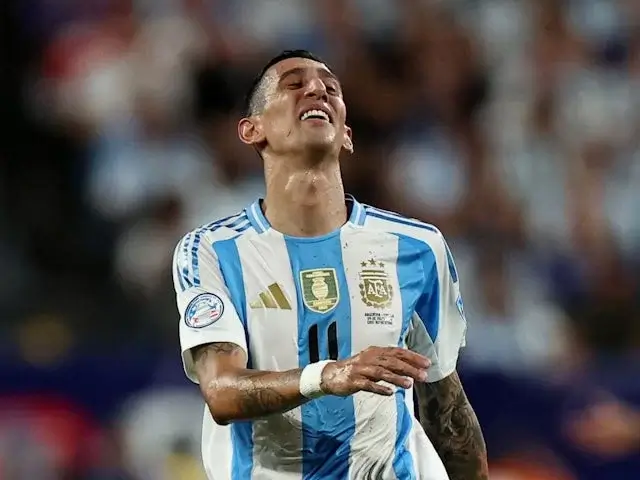 Reaksi Angel Di Maria dari Argentina pada 9 Juli 2024 (© Reuters)