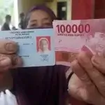 Pemerintah melanjutkan program BLT Dana Desa pada 2023 sebesar Rp 300 ribu setiap bulan dengan aturan dan syarat penerima yang baru.