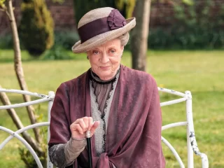 Dame Maggie Smith: yang paling dikenal karena film Harry Potter dan Downton Abbey