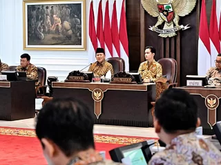 Pimpin SKP Perdana, Presiden Prabowo Tekankan Pentingnya Persatuan Nasional dan Kedaulatan Bangsa