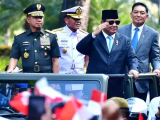 Presiden Prabowo Subianto Hadiri Upacara Penerimaan dan Penyerahan Memorandum Menteri Pertahanan RI