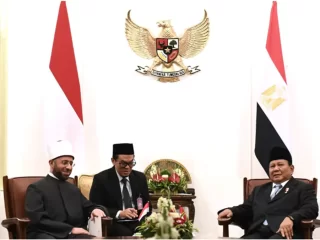 Presiden Prabowo Subianto Terima Kunjungan Utusan Khusus Persatuan Emirat Arab dan Mesir di Istana Merdeka