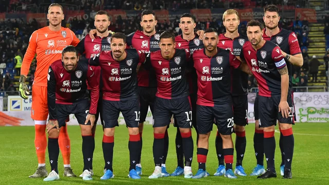 Squad Cagliari 2024/2025 (c) GettyImages/worldfootball.net