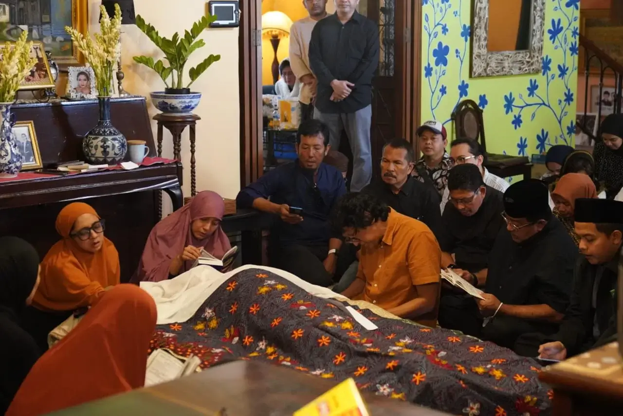 Innalillahi wa inna ilaihi raji’un. Terkejut dan berduka mendalam mendengar berpulangnya Mbak Marissa Haque dini hari tadi. Kepedulian, keberanian dan kegigihannya dalam memperjuangkan berbagai isu penting bagi bangsa selalu menjadi inspirasi. @aniesbaswedan