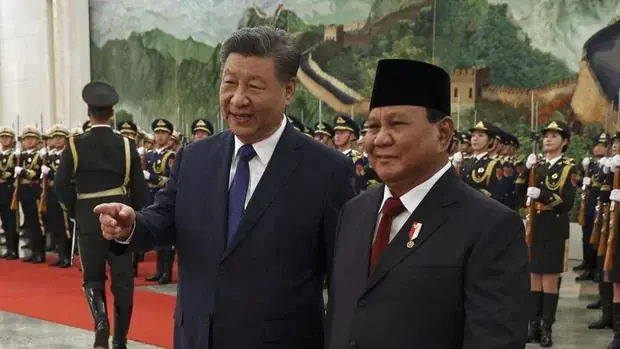 Presiden RI Prabowo Subianto saat bertemu Presiden China Xi Jin Ping di Beijing, Sabtu (9/10). (AFP/FLORENCE LO/CNN)