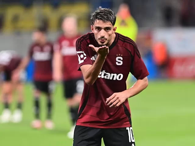 Albion Rrahmani dari Sparta Praha merayakan pada tanggal 31 Agustus 2024 (c) IMAGO/sportsmole