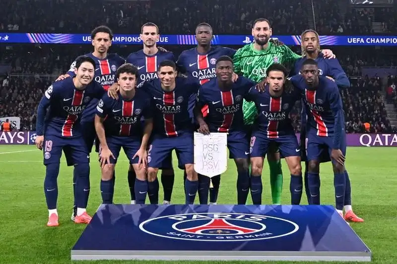 Skuad PSG 2024-2025 saat bertanding versus PSV Eindhoven (1-1), Selasa 22 Oktober ini di Parc des Princes. (c) A. Meunier/E. Renard/Getty Images/Teampics/PSG