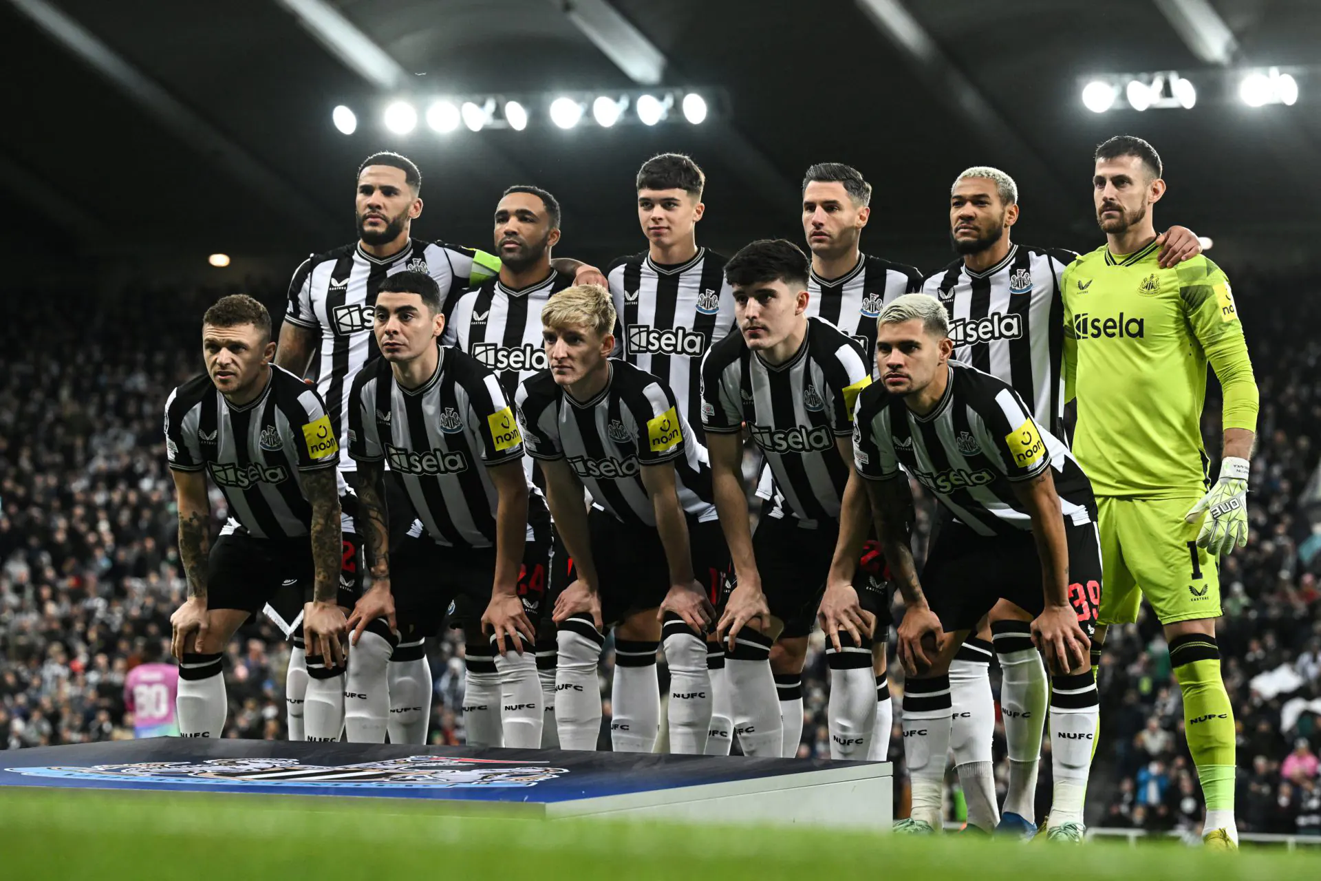 Squad Newcastle 2024/2025. (c) Geordie Boot Boys via Getty Images