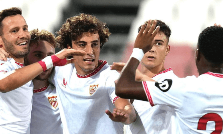 Ekspresi pemain Sevilla merayakan gol (c) Foto: Instagram @sevillafc