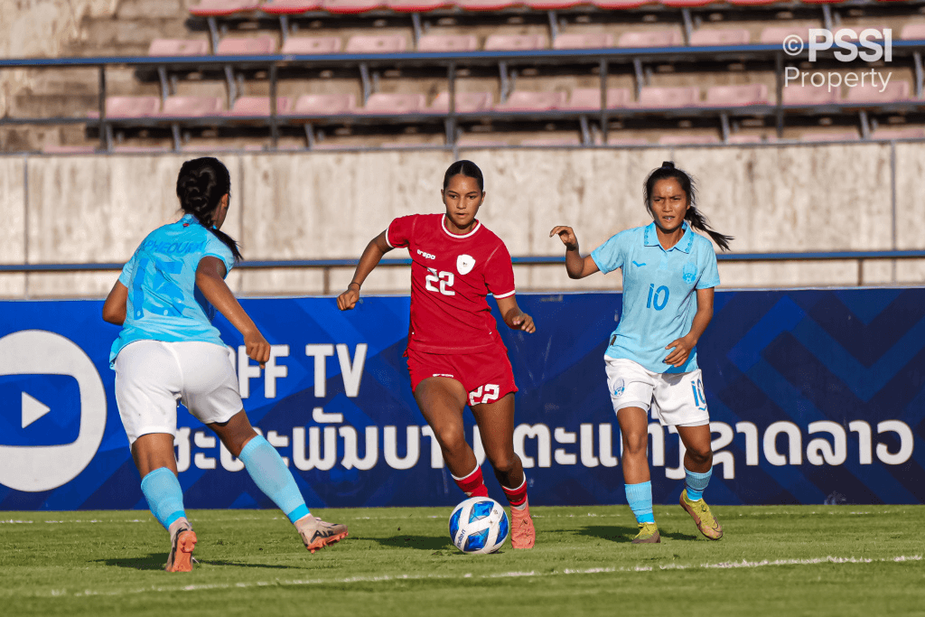 Potret Aksi Timnas Wanita Indonesia vs Kamboja di Piala AFF Wanita 2024, di New Laos National Stadium, Vientiane, Laos, Sabtu, 23 September 2024 (c) PSSI