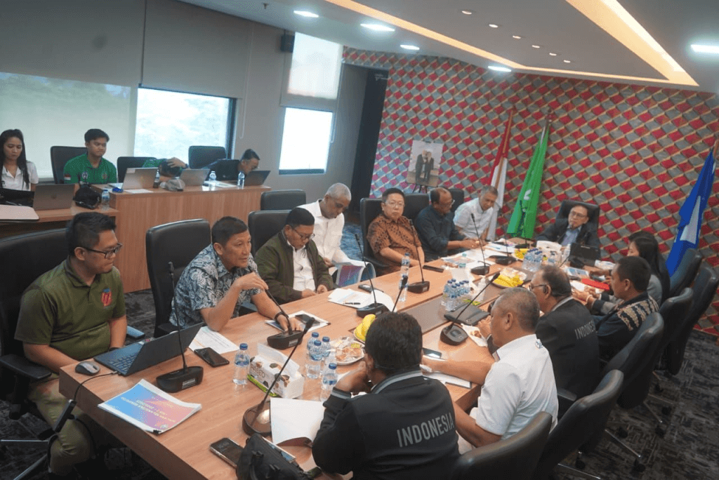 PSSI saat menggelar rapat Komite Eksekutif (Executive Committee) di kantor PSSI, GBK Arena pada Kamis (12/1/2023). (FOTO: PSSI)