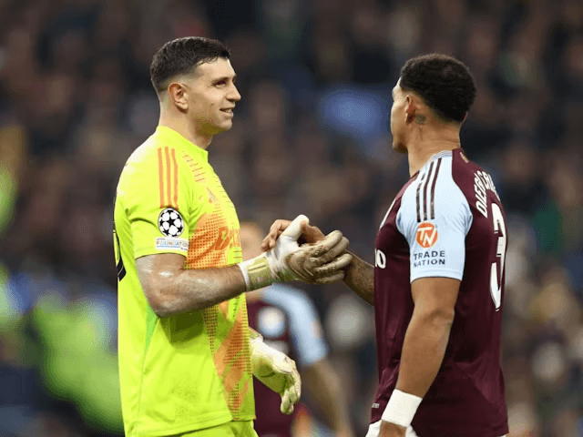 Emiliano Martinez dari Aston Villa pada 27 November 2024 (c) Foto: Imago/Sportsmole