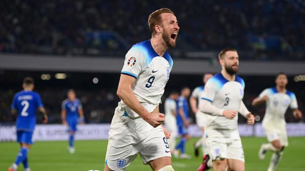 Sorotan: Italia 1-2 Inggris (c) UEFA