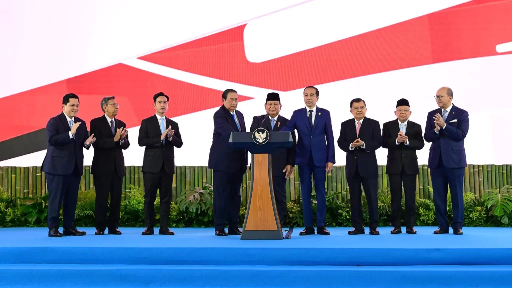 Presiden Prabowo Subianto resmi meluncurkan Badan Pengelola Investasi Daya Anagata Nusantara (Danantara) di Halaman Istana Kepresidenan Jakarta, pada Senin, 24 Februari 2025. Foto: BPMI Setpres/Muchlis Jr