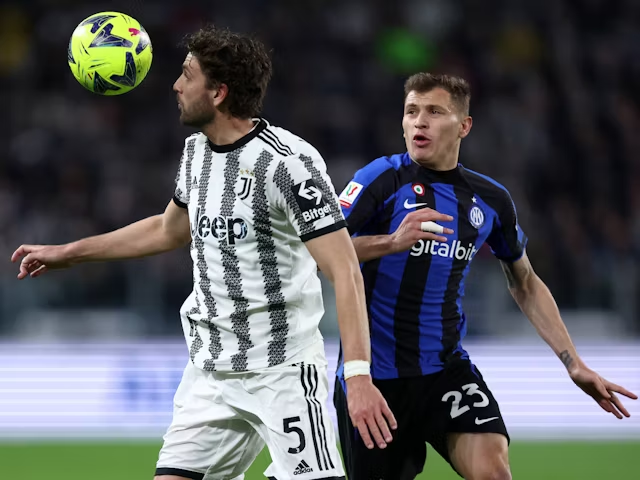 Manuel Locatelli dari Juventus dan Nicolo Barella dari Inter Milan pada 4 April 2024 (c) Imago