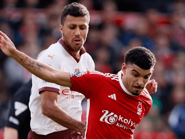 Rodri dari Manchester City dan Morgan Gibbs-White dari Nottingham Forest difoto pada tanggal 28 April 2024 (c) Imago