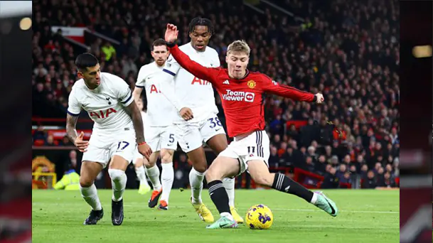Manchester United melawan Tottenham Hotspur di Premier League 2023-2024 (c) Premier League