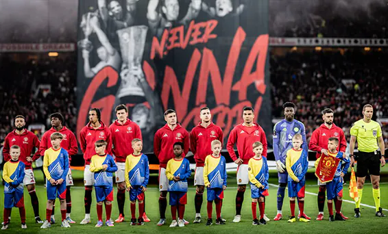 Skuad Manchester United saat kontra Bilbao pada leg 2 semifinal Liga Europa 9 Mei 2025 (c) X/Manchester United/@ManUtd