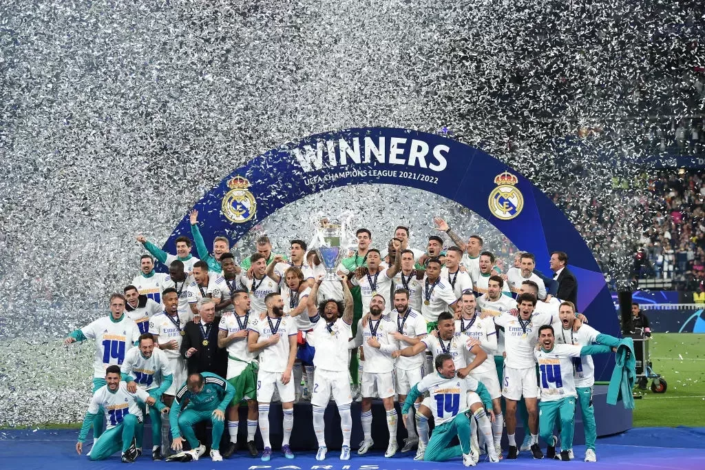 Real Madrid (ESP) – Juara Liga Champions UEFA