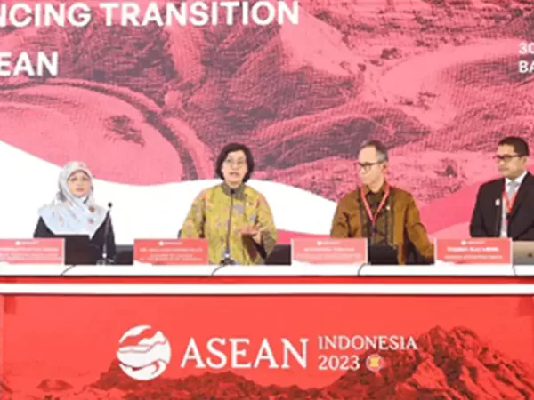 Percepat Transisi Energi Terbarukan Perkuat Pertumbuhan Ekonomi Kawasan