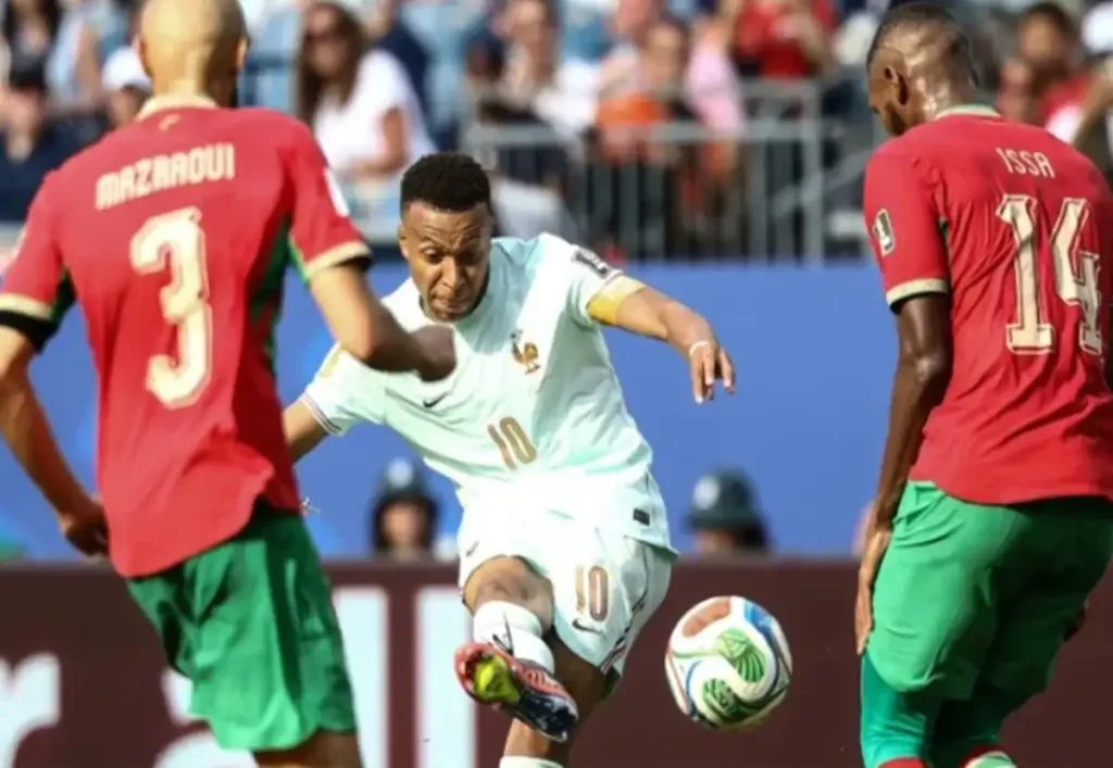 Kapten Prancis Kylian Mbappe membawa timnya unggul dalam kemenangan perempat final atas Maroko (c) CHARLY TRIBALLEAU / AFP